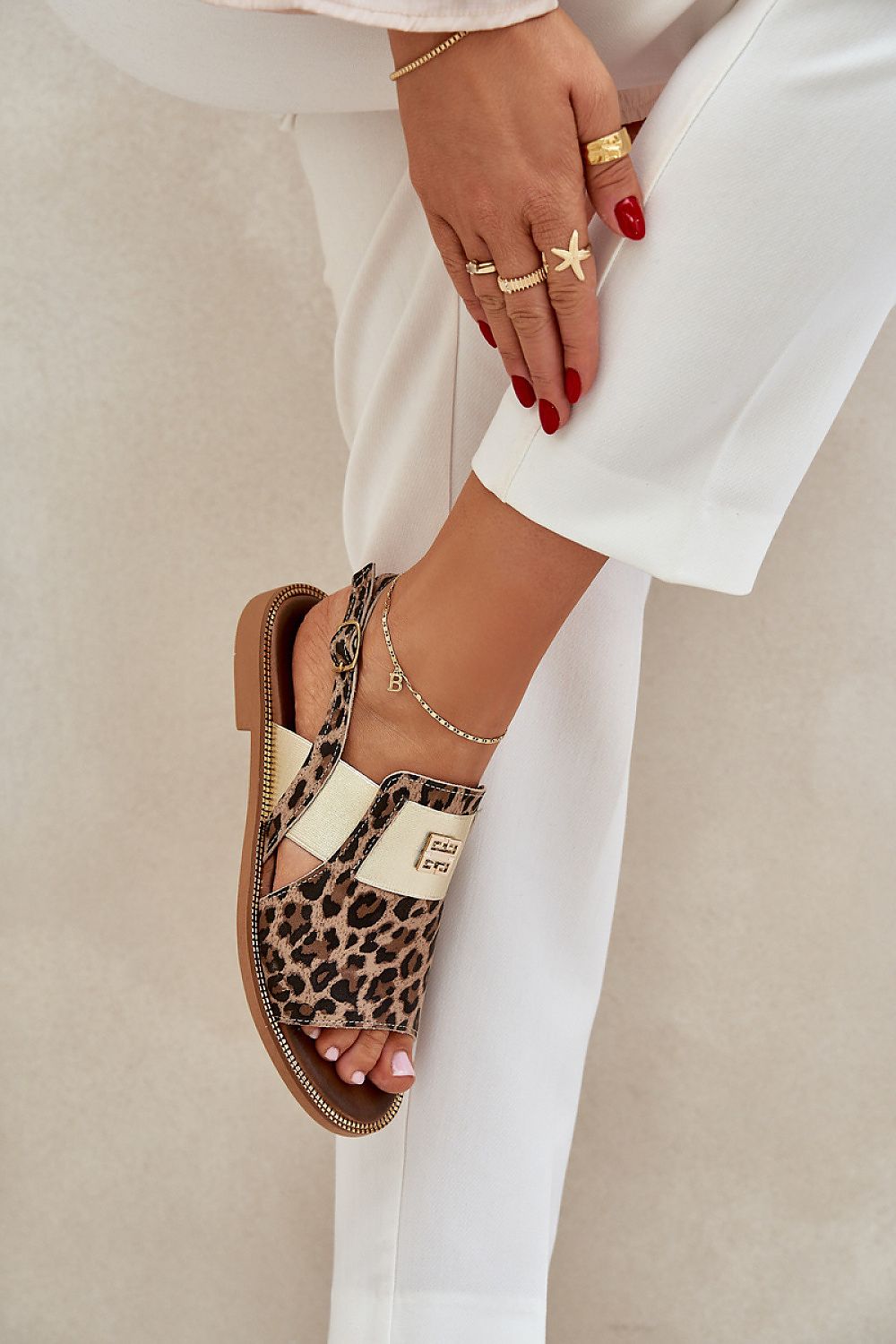 Sandals model 210704 Step in style