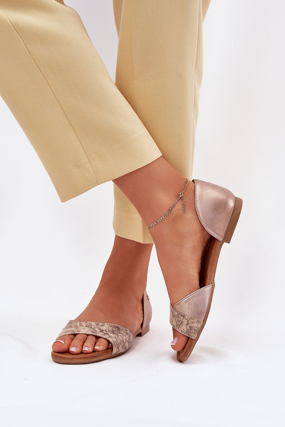 Sandals model 214697 Step in style