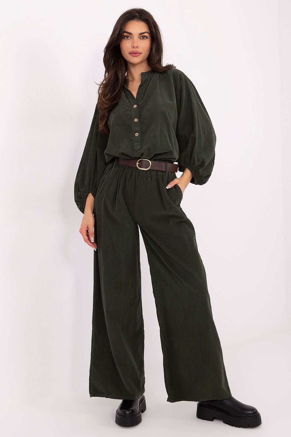 Women trousers model 220283 Italy Moda