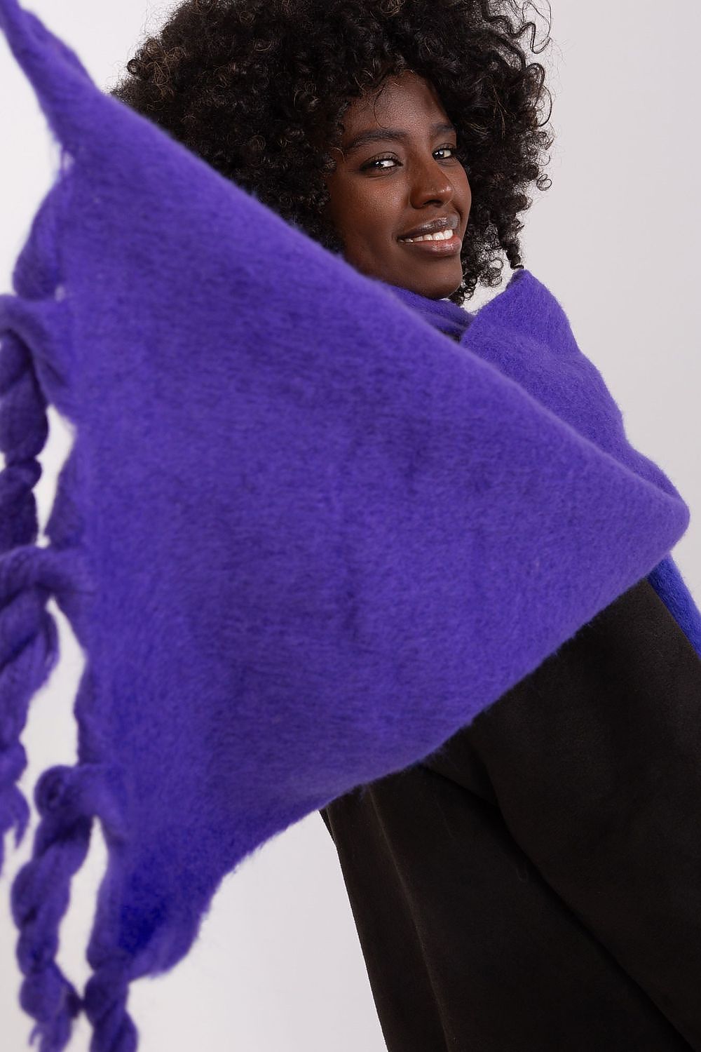  Shawl model 190586 AT 