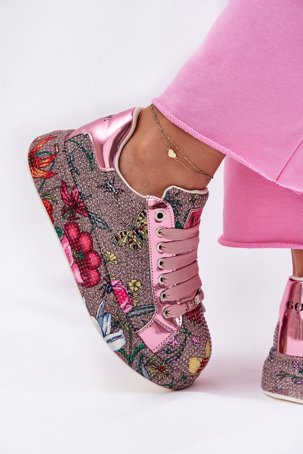  Sport Shoes model 212136 Step in style 