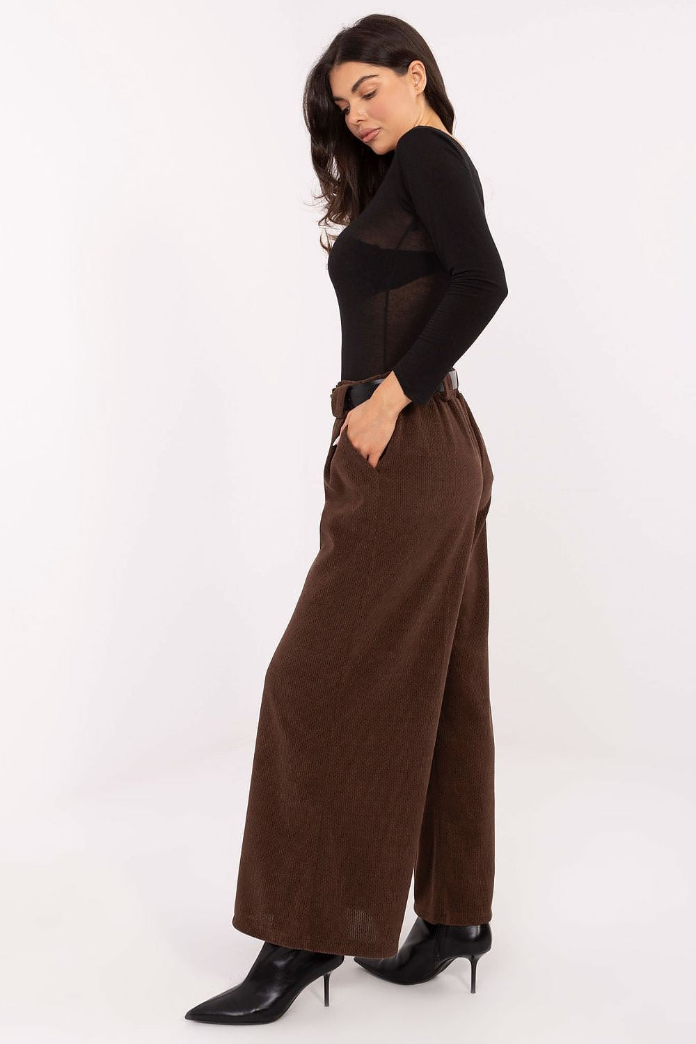  Women trousers model 220874 Rue Paris 