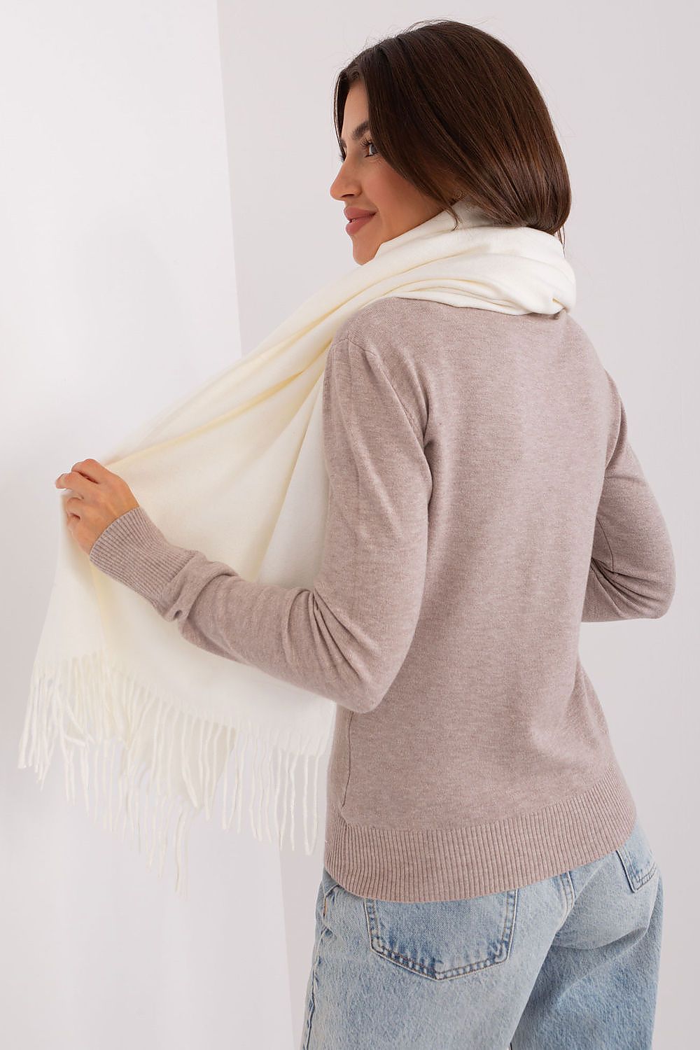  Shawl model 185893 AT 
