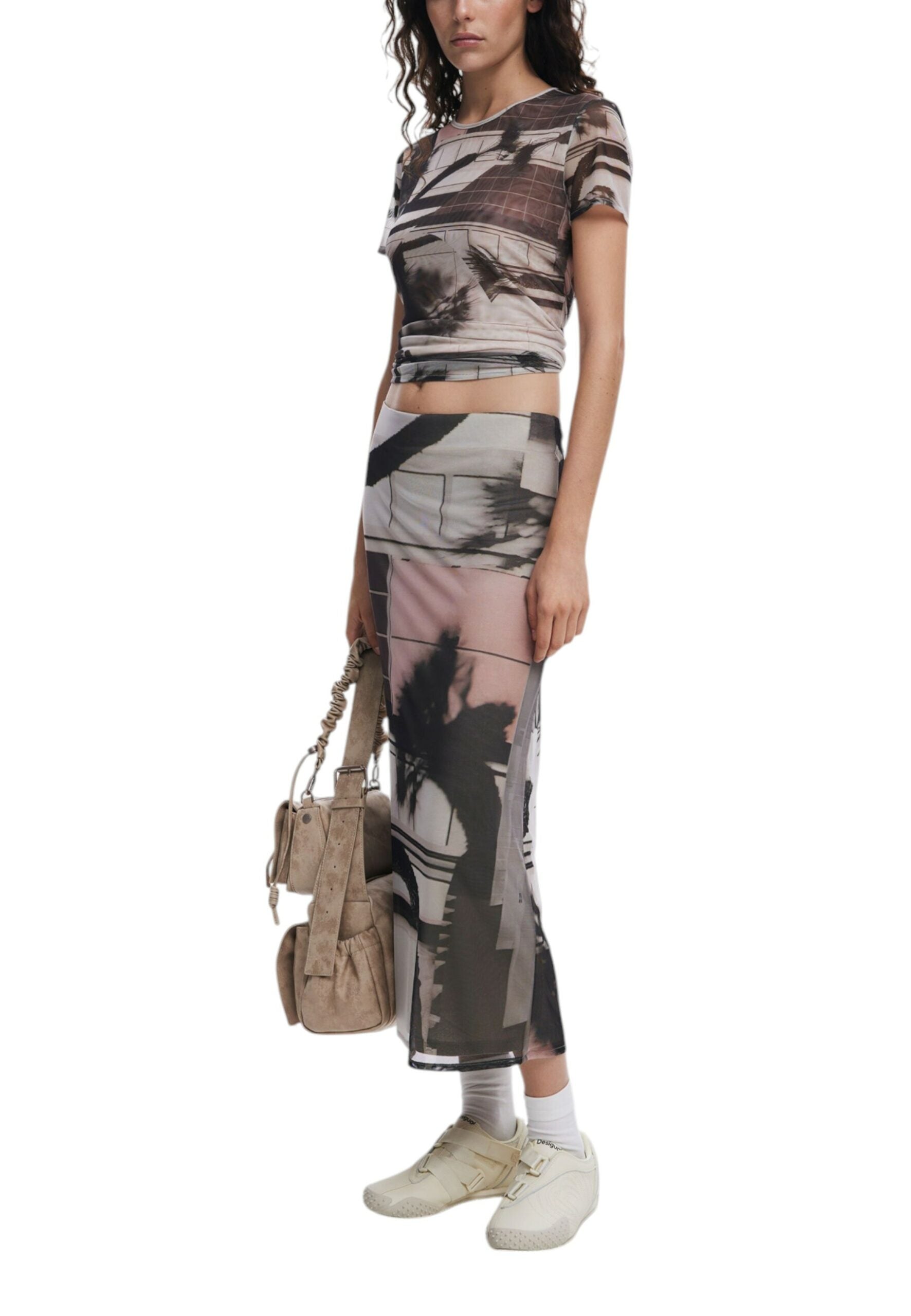 T-shirts Desigual ts_delaware Black - Foto 2