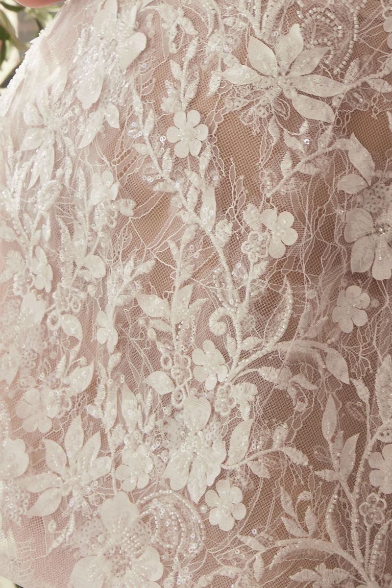 Strapless Short Lace Midi Wedding Dress-3